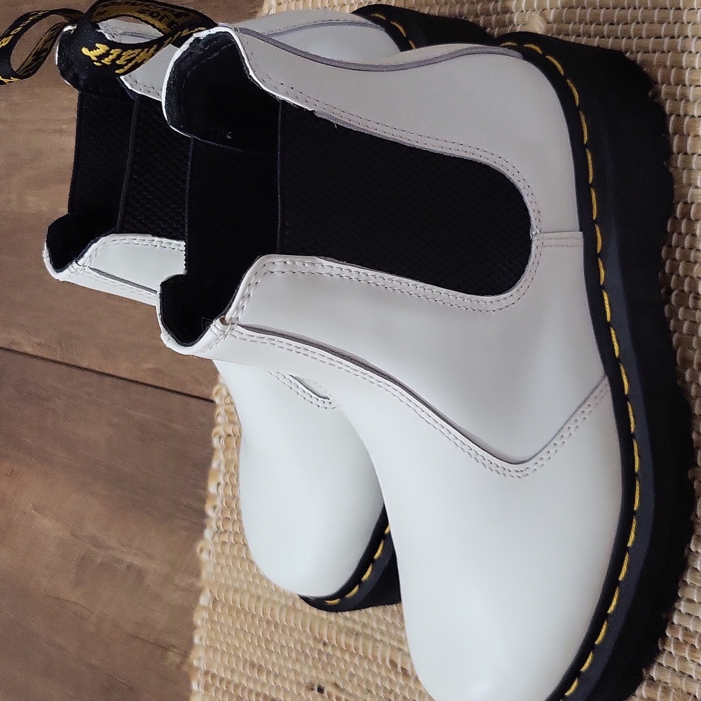 Womens Pull On Platform Boots - image 2